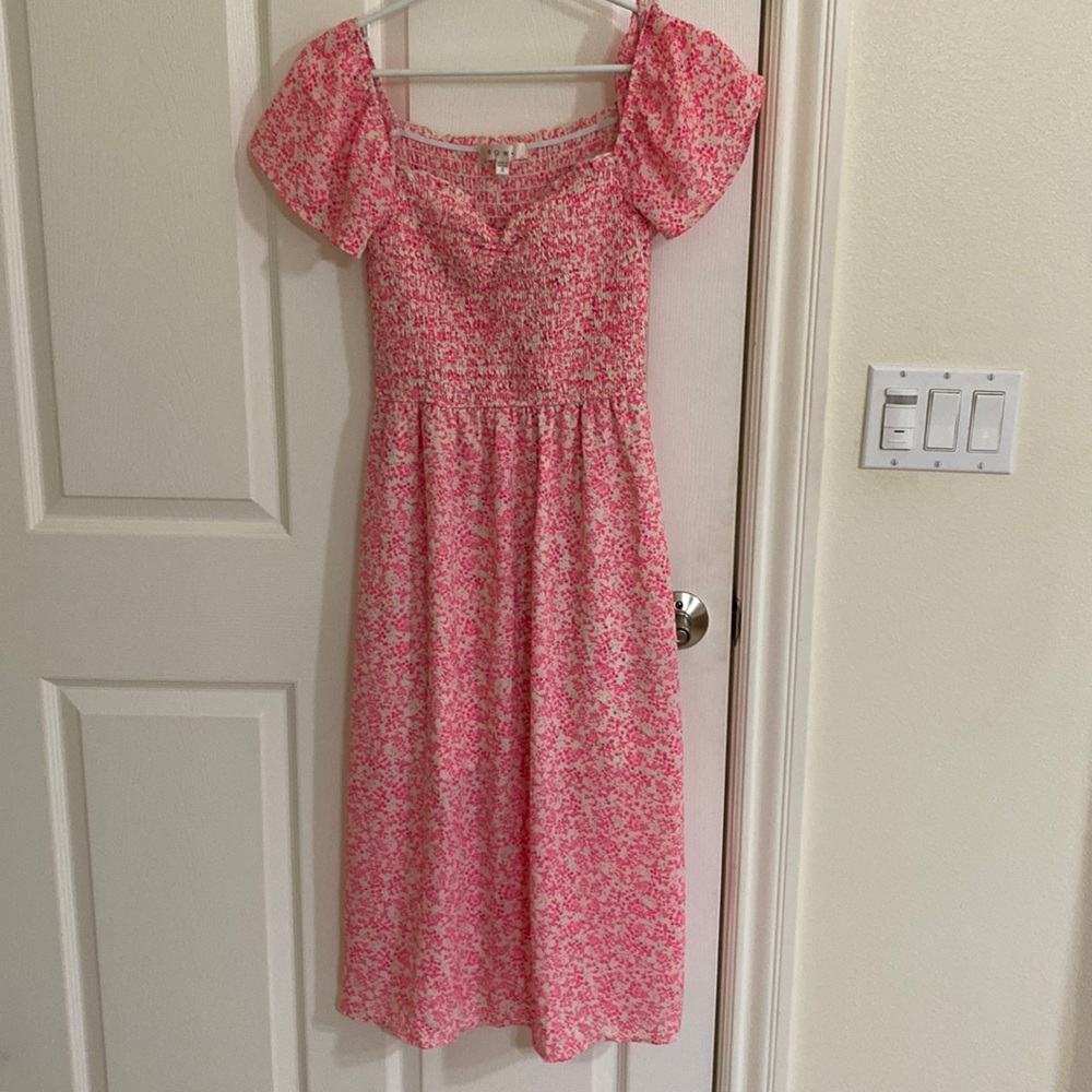 Like new pink floral maxi dress